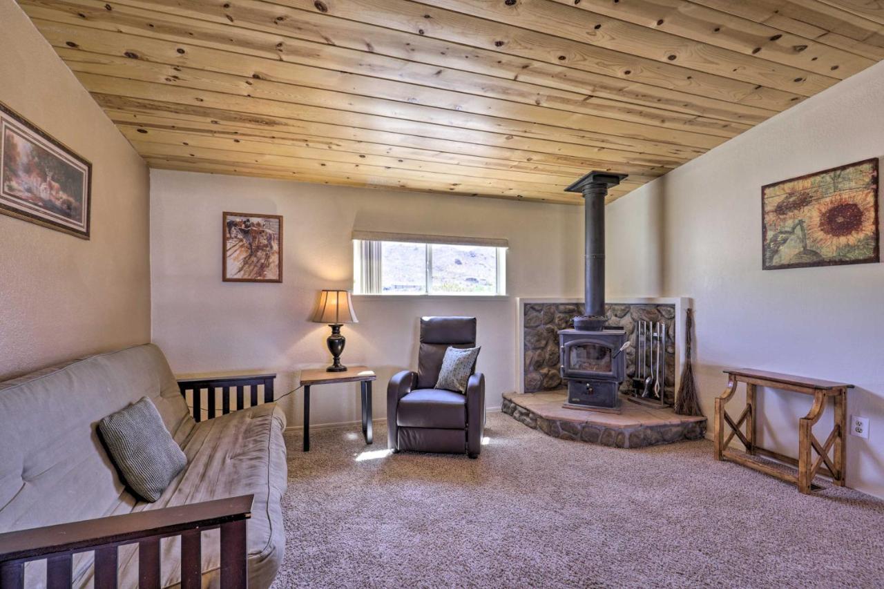 Rustic Bullhead City Retreat With Porch And Views Exterior foto